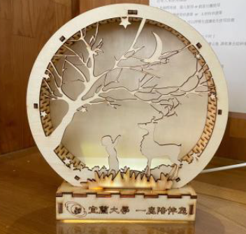 學生LED雷雕夜燈成品