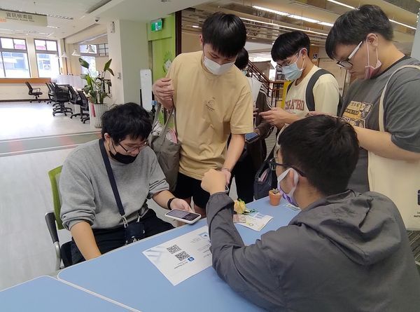 【高深分項四】圖書志工服務計畫-閱讀E電園—電子書推廣活動圖片