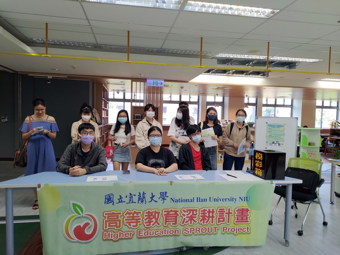 【高深分項四】圖書志工服務計畫-閱讀E電園—電子書推廣活動圖片